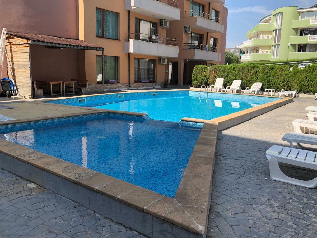 Апартаменти "Бриз" Sveti Vlas Ngoại thất bức ảnh